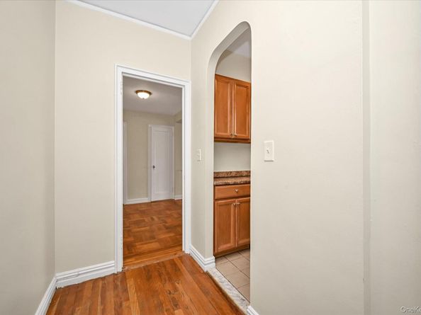 210 Martine Avenue 6M, White Plains NY 10601