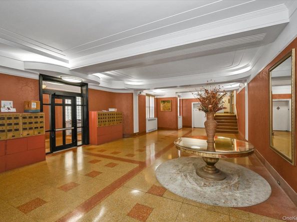 210 Martine Avenue 6M, White Plains NY 10601