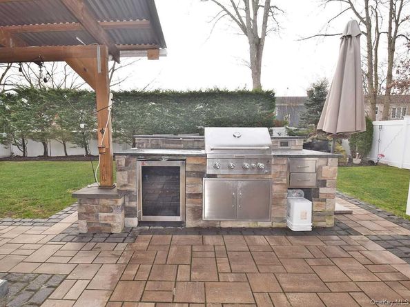 50 Croley Street, Huntington NY 11743