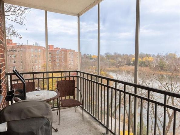 266 Pelham Road 4H, New Rochelle NY 10805