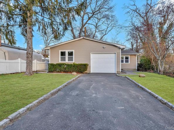 21 John Drive, Farmingville NY 11738