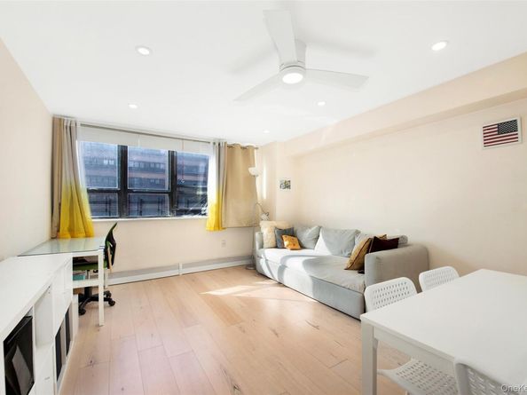 301 Cathedral Parkway 3M, New York (Manhattan) NY 10026