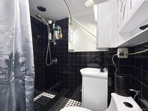 13437 58th Road, Flushing NY 11355