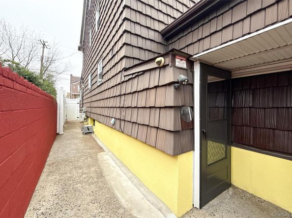 13437 58th Road, Flushing NY 11355