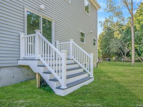817 Pondview Road, Riverhead NY 11901