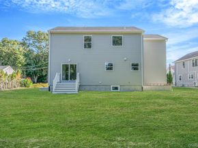 817 Pondview Road, Riverhead NY 11901