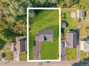 817 Pondview Road, Riverhead NY 11901