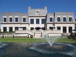 2000 Royal Court 2109, North Hills NY 11040