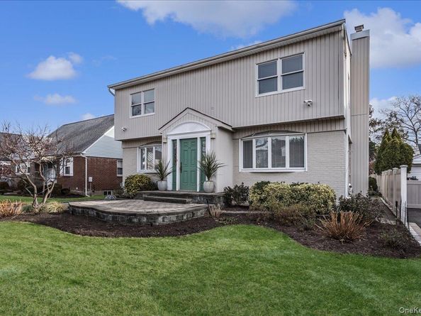 175 Primrose Drive, North New Hyde Park NY 11040