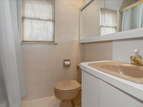 175 Primrose Drive, North New Hyde Park NY 11040