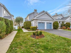 477 Woodscreek Court, Moriches NY 11955