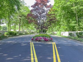 477 Woodscreek Court, Moriches NY 11955