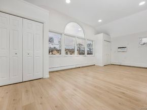 54 5th Street, Ronkonkoma NY 11779