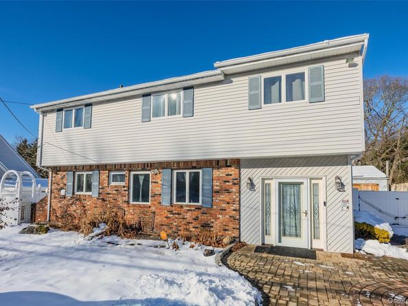 5 Joy Road, Selden NY 11784