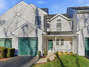 11 Plantation Drive, Hauppauge NY 11788