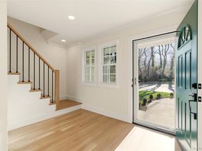 11 Plantation Drive, Hauppauge NY 11788