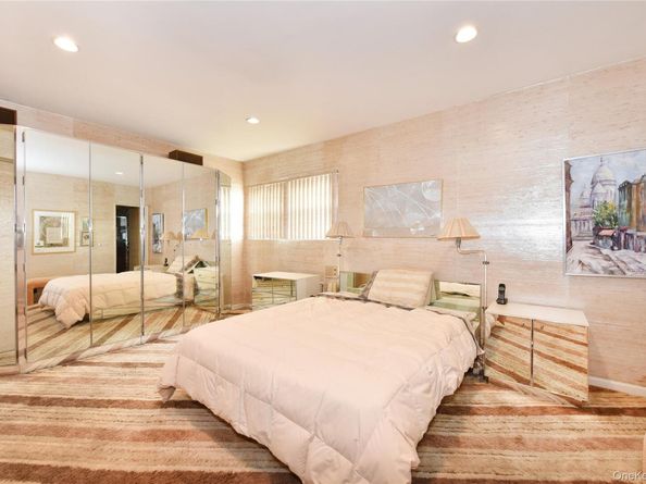 217-49 Stewart Road, Oakland Gardens NY 11364