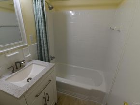 54-44 Little Neck Parkway 6V, Little Neck NY 11362