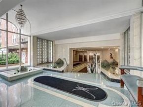 54-44 Little Neck Parkway 6V, Little Neck NY 11362