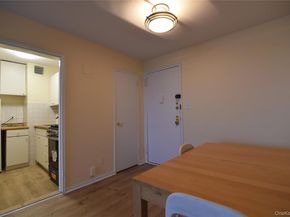 54-44 Little Neck Parkway 6V, Little Neck NY 11362