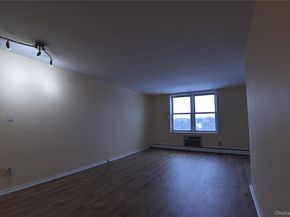 54-44 Little Neck Parkway 6V, Little Neck NY 11362