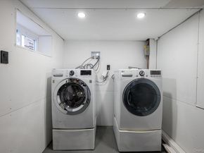 41 Embargo Place, North Babylon NY 11703