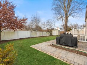 246 W 10th Street, Deer Park NY 11729