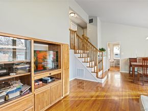 246 W 10th Street, Deer Park NY 11729