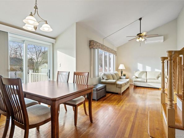 246 W 10th Street, Deer Park NY 11729