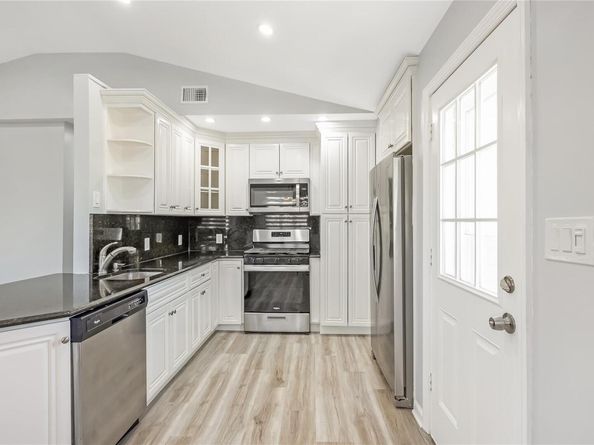 147 W Hampton Road, Lindenhurst NY 11757