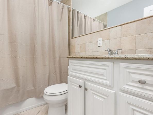 147 W Hampton Road, Lindenhurst NY 11757