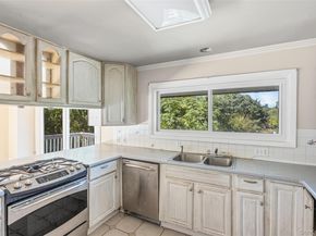 3 Beach Plum Drive, Asharoken NY 11768