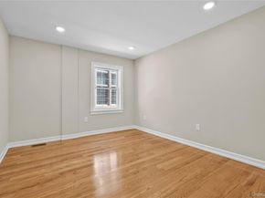 244-89 61st Avenue, Little Neck NY 11362