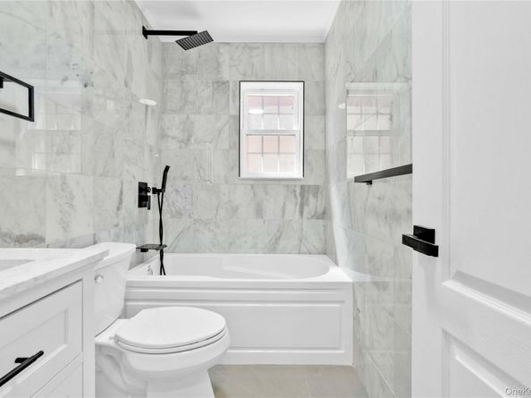 244-89 61st Avenue, Little Neck NY 11362