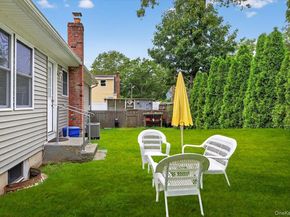 73 Montauk Trail, Ridge NY 11961