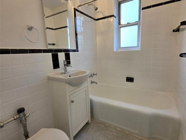 65-05 Yellowstone Boulevard 6C, Forest Hills NY 11375