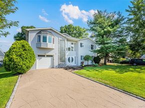 19 Wayside Lane, Wantagh NY 11793