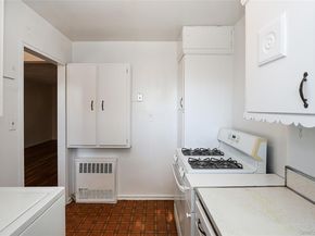220-04 Stronghurst Avenue 185, Queens Village NY 11427