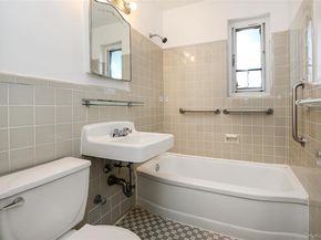 220-04 Stronghurst Avenue 185, Queens Village NY 11427