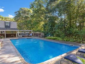 18 Glade Road, Springs NY 11937