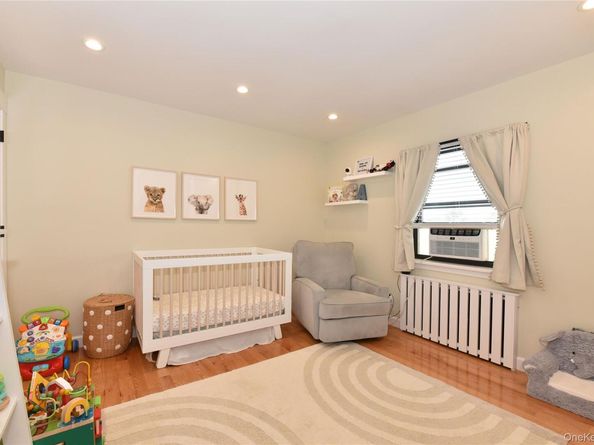 219-37 75th Avenue 160A2, Oakland Gardens NY 11364