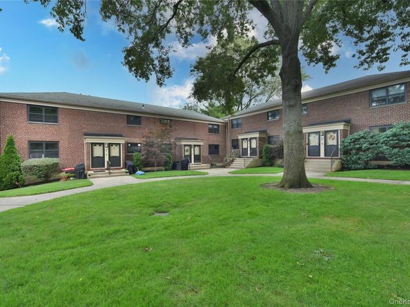 219-37 75th Avenue 160A2, Oakland Gardens NY 11364
