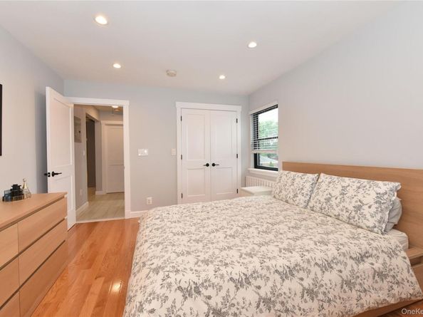 219-37 75th Avenue 160A2, Oakland Gardens NY 11364