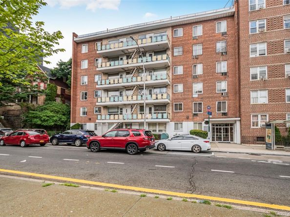 3201 Grand Concourse 2E, Bronx NY 10468