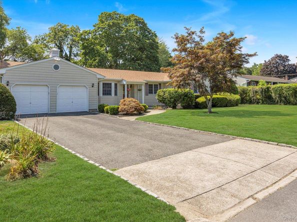 20 Revelyn Court, Sayville NY 11782
