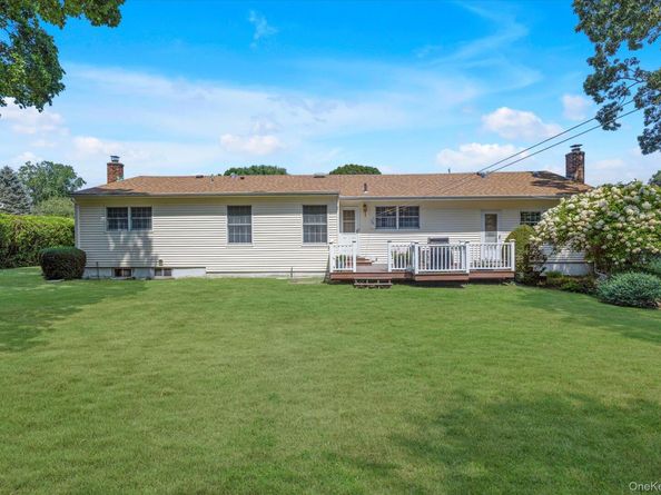 20 Revelyn Court, Sayville NY 11782