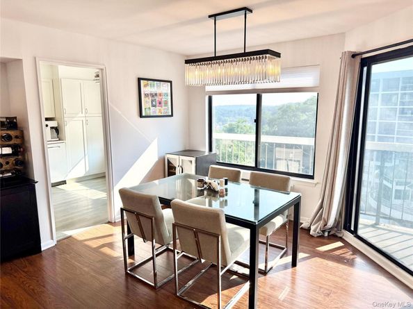 400 High Point Drive PH10, Hartsdale NY 10530