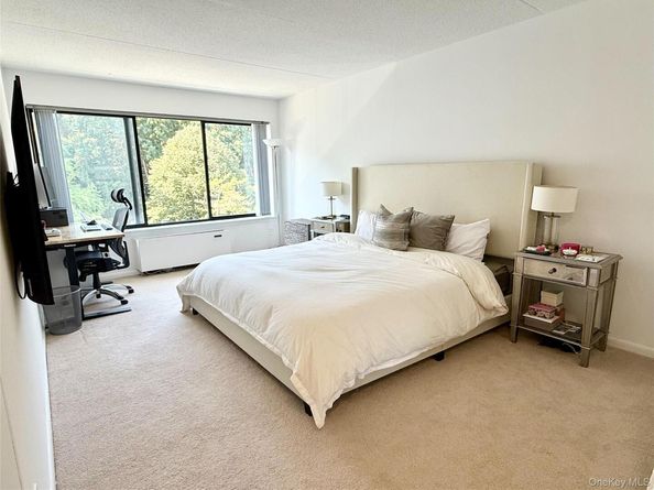 400 High Point Drive PH10, Hartsdale NY 10530