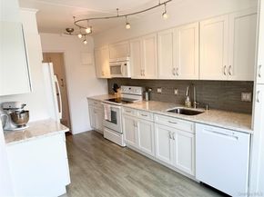 400 High Point Drive PH10, Hartsdale NY 10530