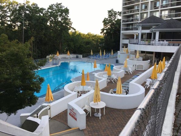 400 High Point Drive PH10, Hartsdale NY 10530
